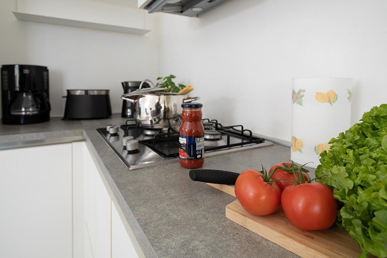 Apartment Brezza Di Lago - Regarda Travel ลาซีเซ ภายนอก รูปภาพ